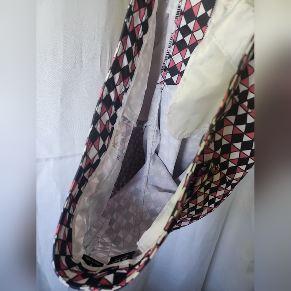 Nivo- Women's size 8- Golf Shorts- Pink, Black, White Geometric - Picture 14 of 14